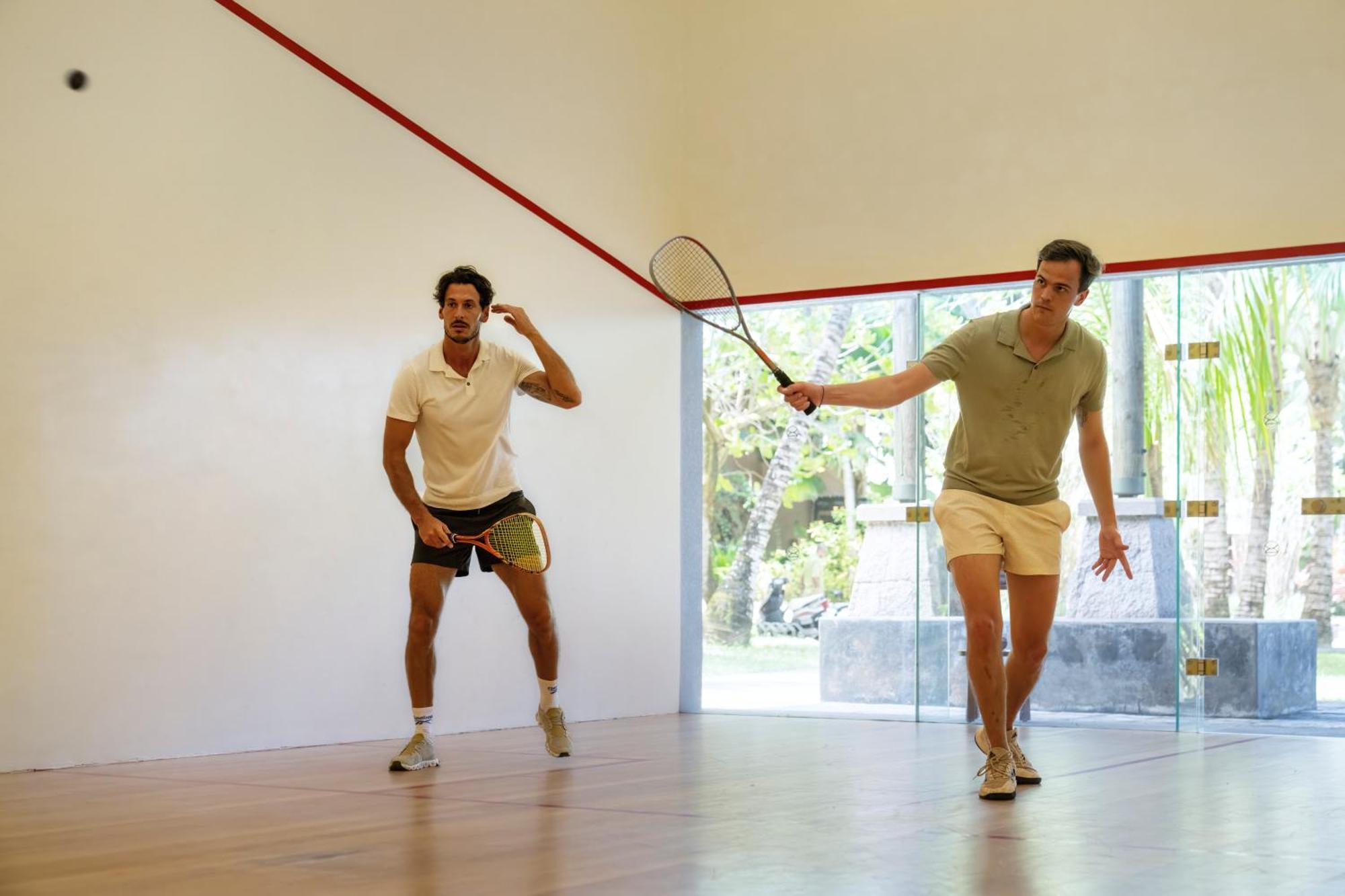 Constance Ephelia Hotel Port Glaud Екстериор снимка Squash players in action